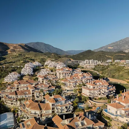 Aloha Hill Club 7 Terrace Glassed Pergola Pools