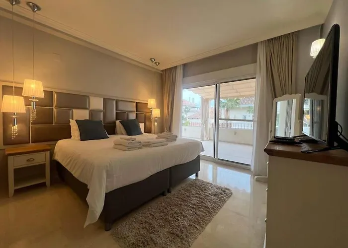 Aloha Hills Club 4 Pools Terrace Rooftop Apartment Marbella