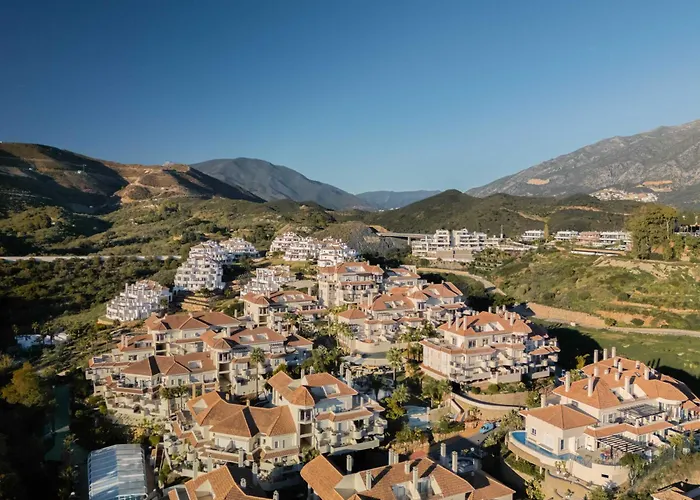 Aloha Hill Club 7 Terrace Glassed Pergola Pools