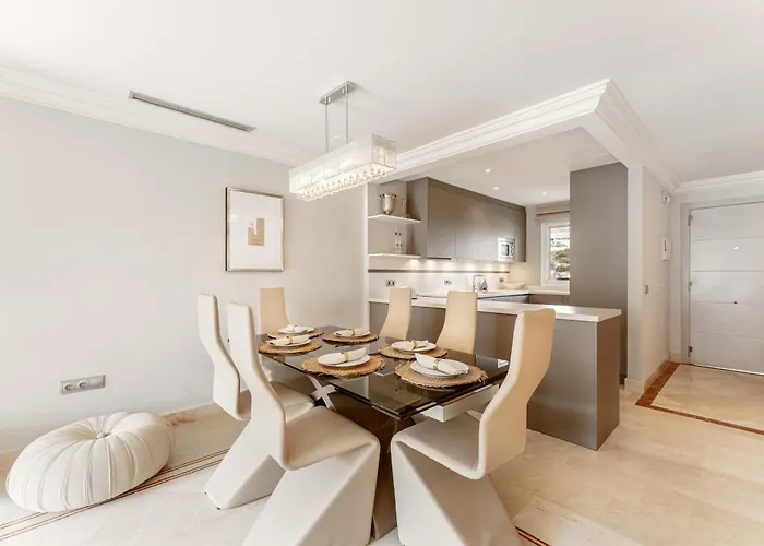 Aloha Hill Club 7 Terrace Glassed Pergola Pools מארבלה